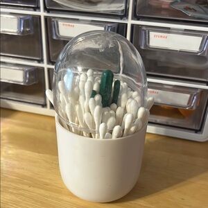 White Cotton Swab Holder with Clear Lid